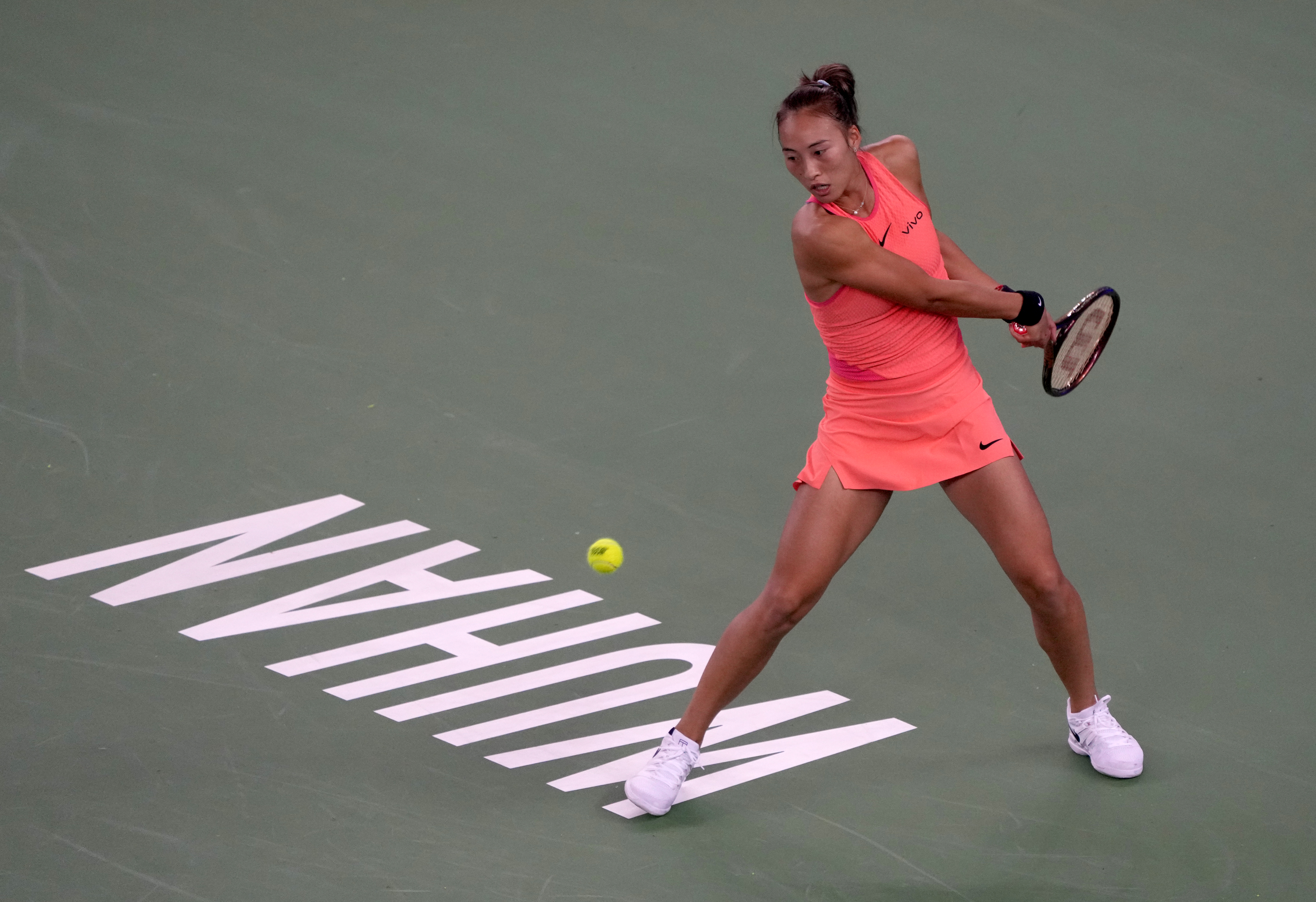 🎾WTA武汉站第三轮：郑钦文2-1逆转费尔南德斯 晋级8强